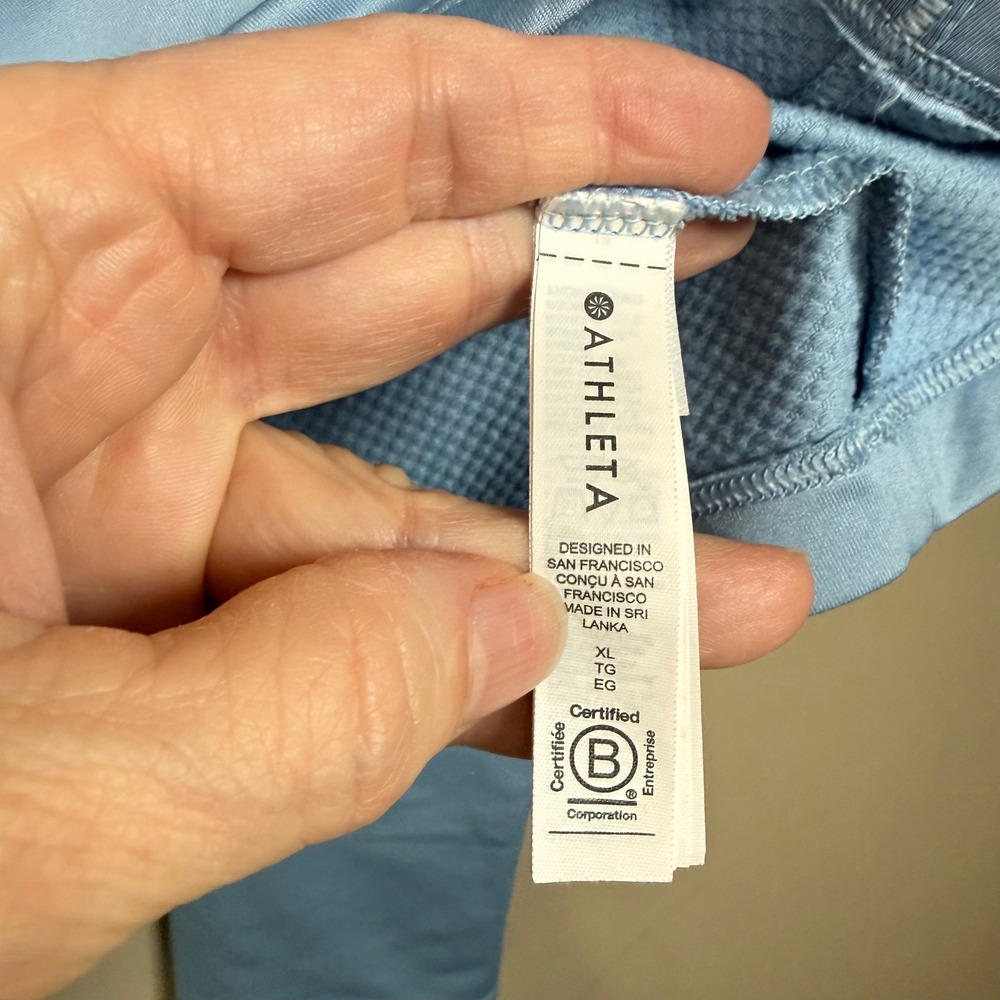Athleta Whistler Blue Mock Neck Crop Top XL - Picture 8 of 9